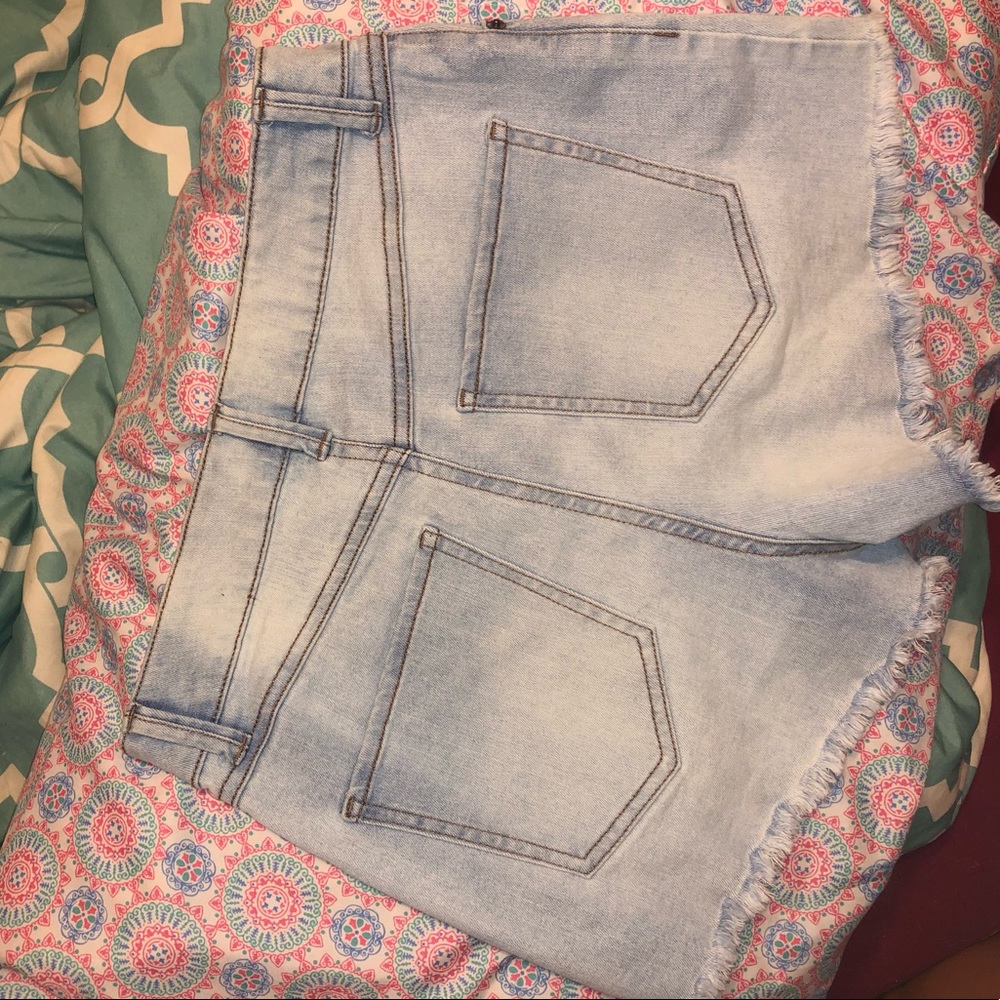 High Rise Shorts - Picture 4 of 4
